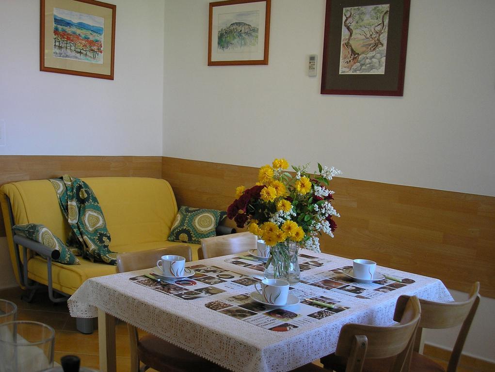 Sea View Apartments Laguna 63,65 이졸라 외부 사진