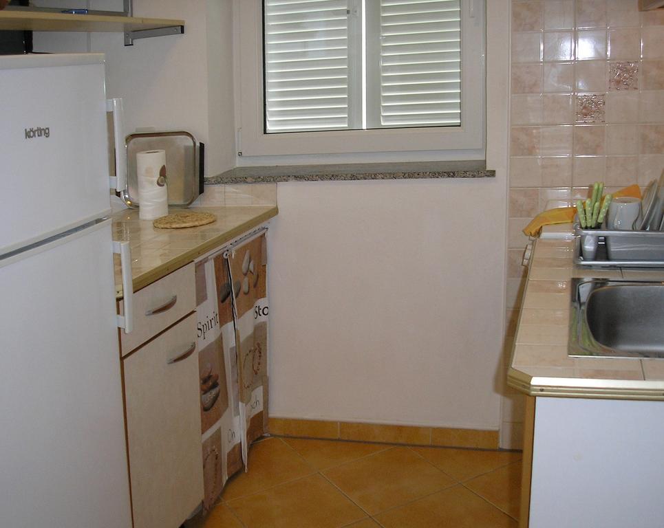 Sea View Apartments Laguna 63,65 이졸라 외부 사진