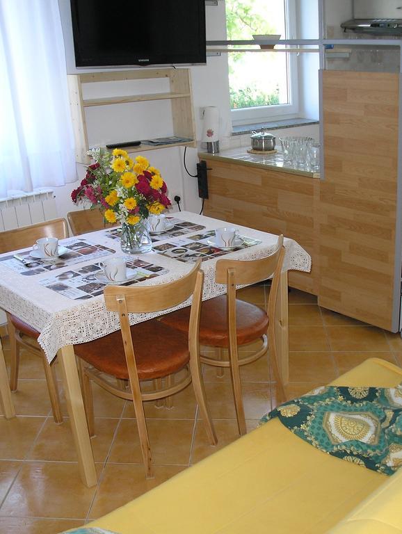 Sea View Apartments Laguna 63,65 이졸라 외부 사진